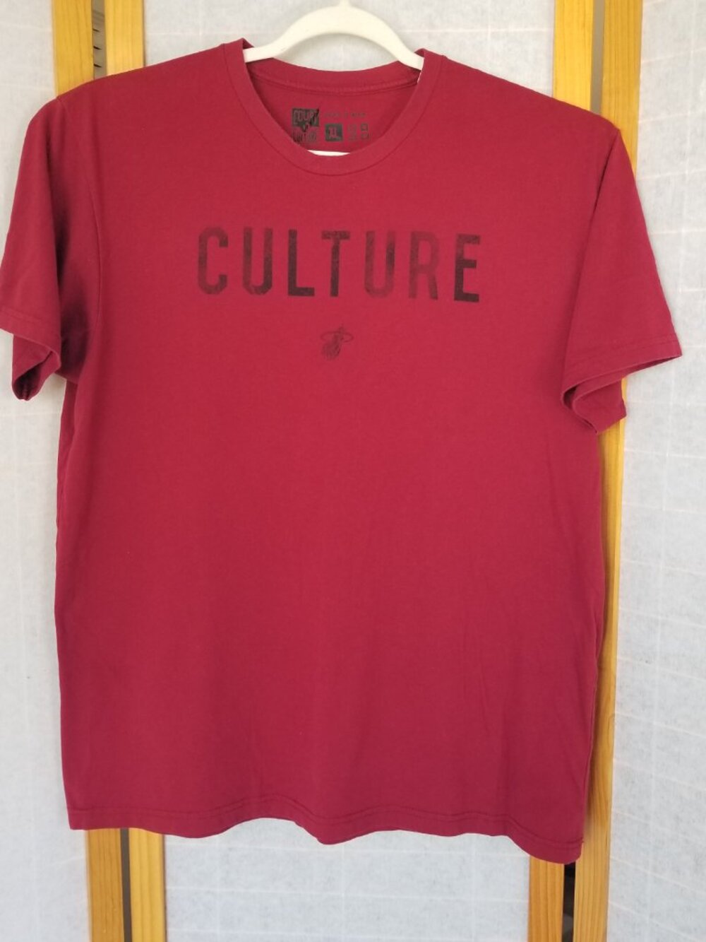Court Culture Miami Heat Red T-Shirt Size Men's XL Short Sleeve